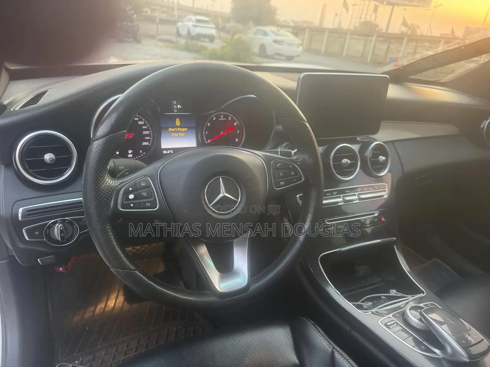 Mercedes-Benz C300 Luxury 4matic Sedan AWD (2.0L 4cyl 7A) 2017 White