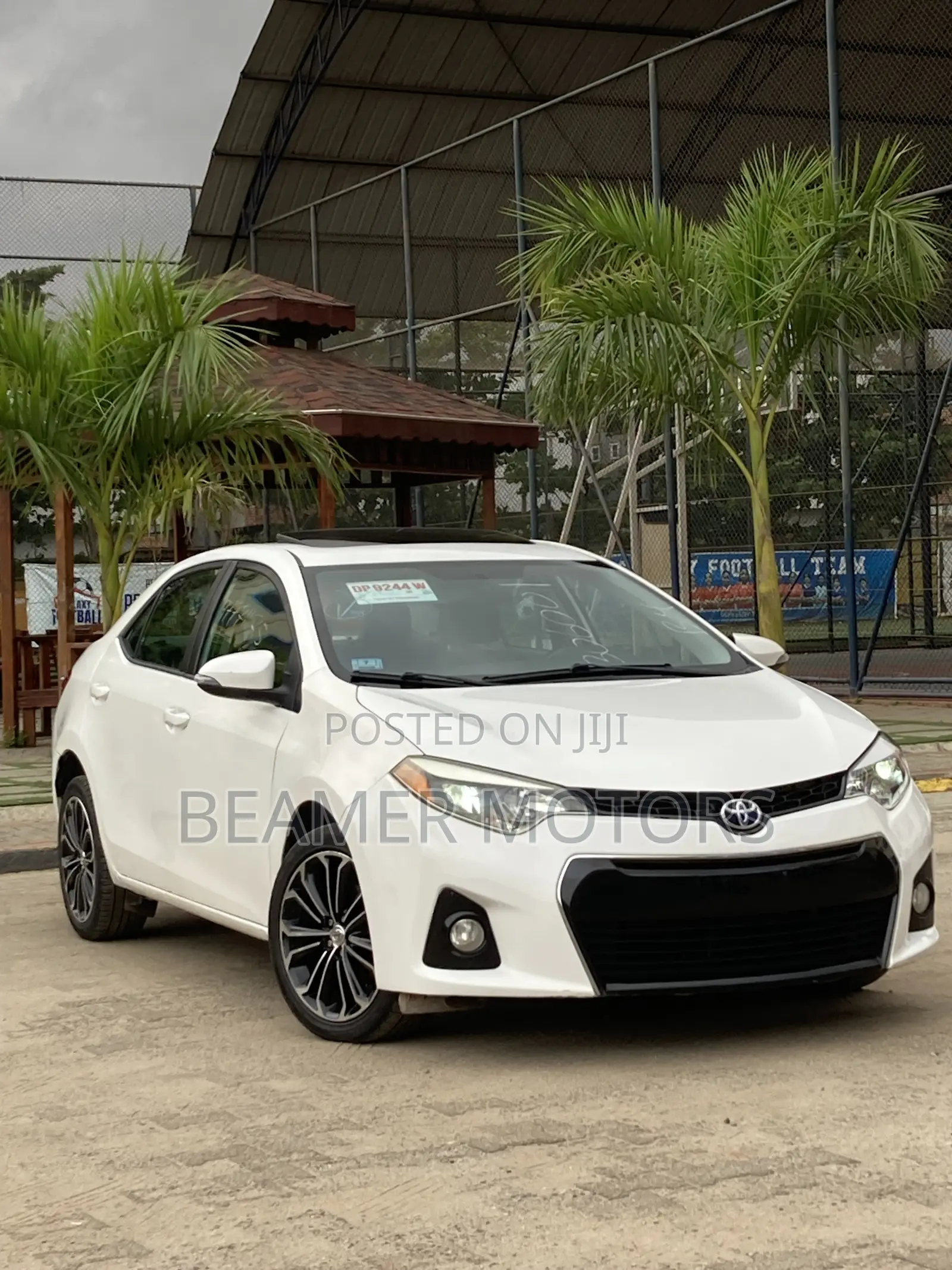 Toyota Corolla S 4dr Sedan (1.8L 4cyl CVT) 2015 White