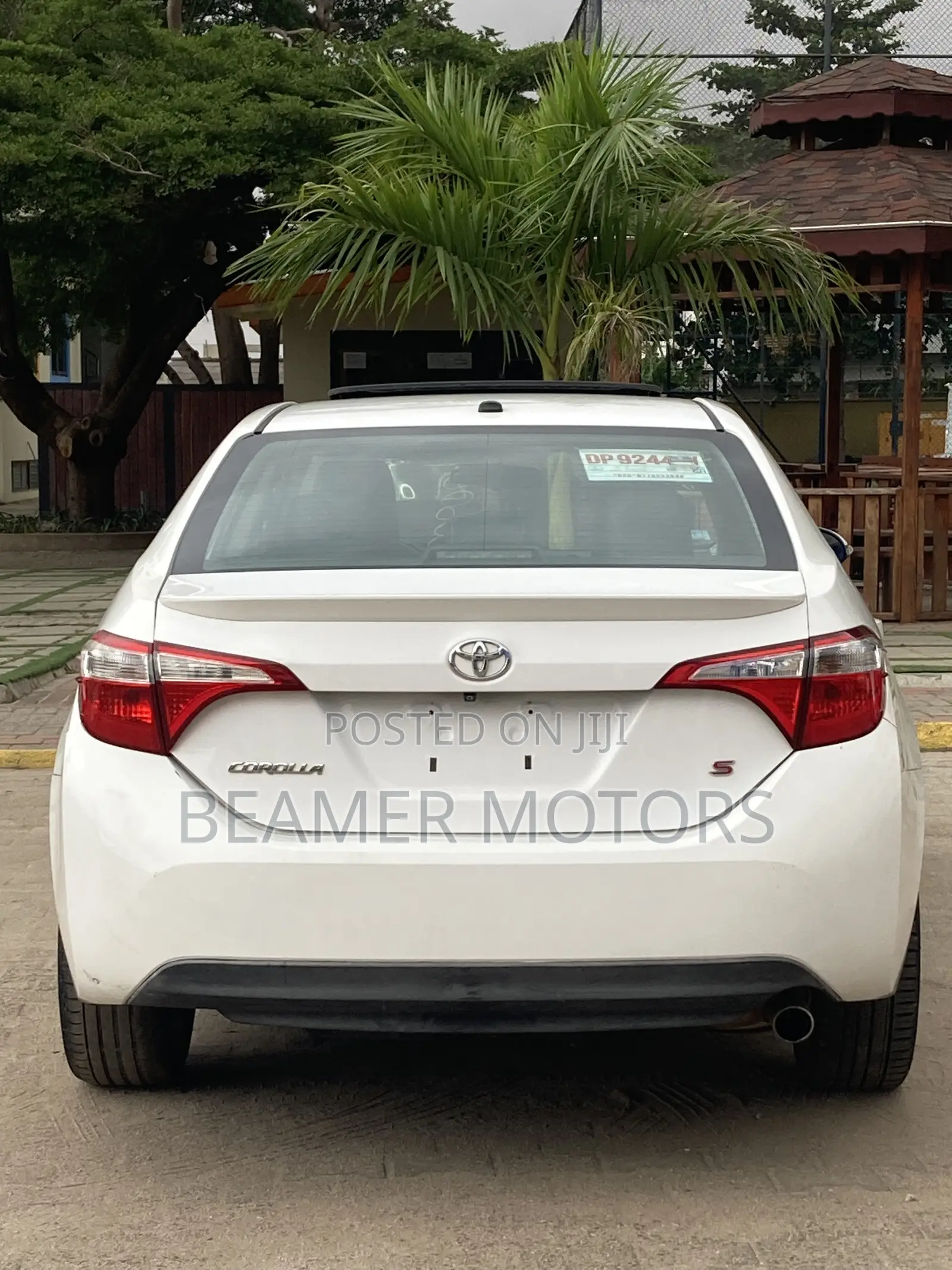 Toyota Corolla S 4dr Sedan (1.8L 4cyl CVT) 2015 White