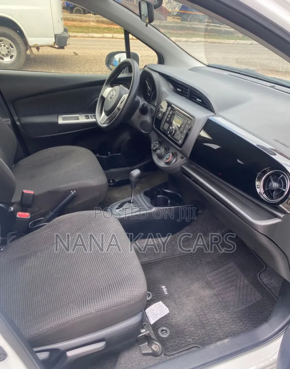 Toyota Vitz 2015 White