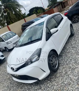 Toyota Vitz 2015 White