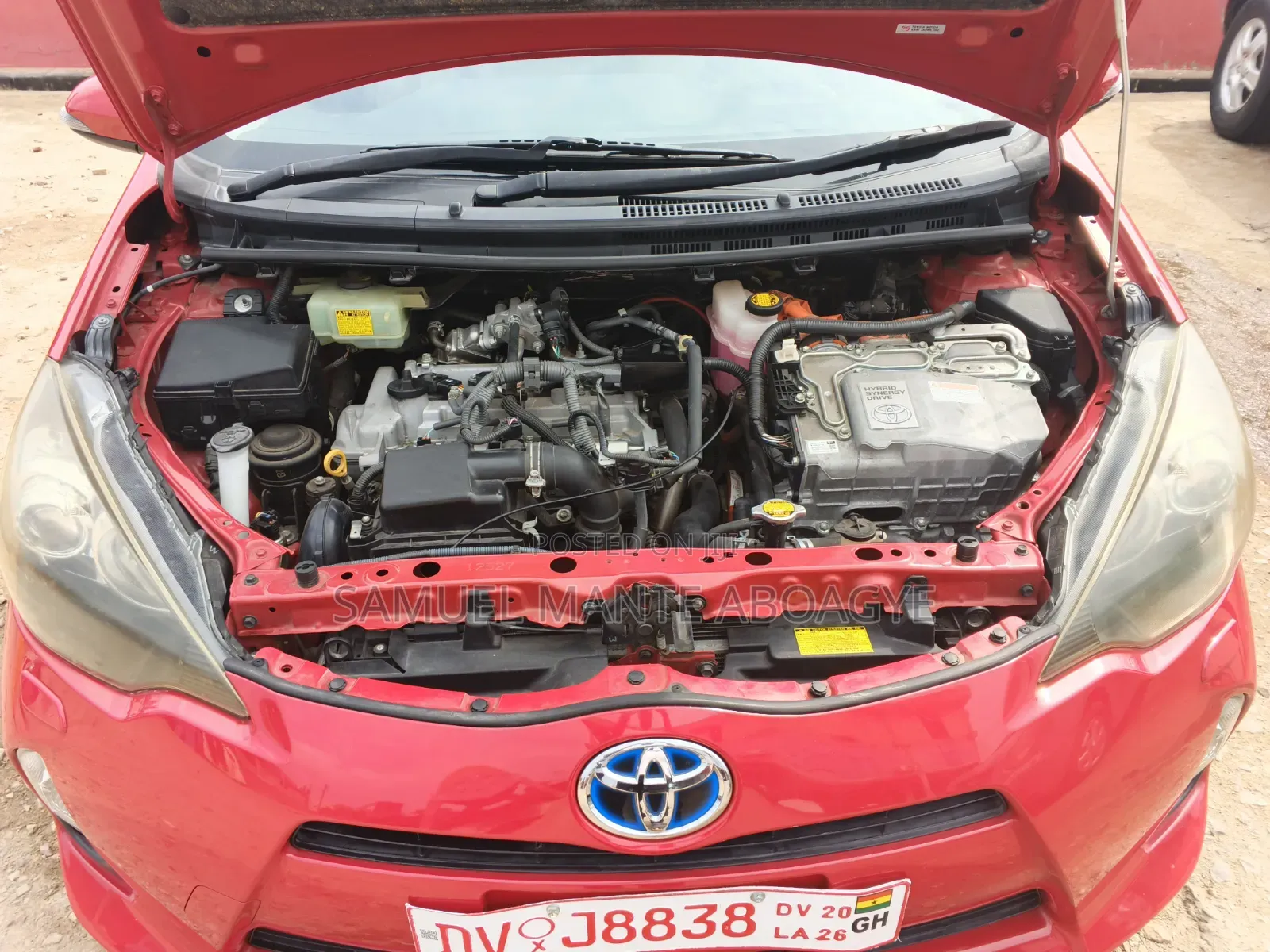 Toyota Aqua 2013 Red
