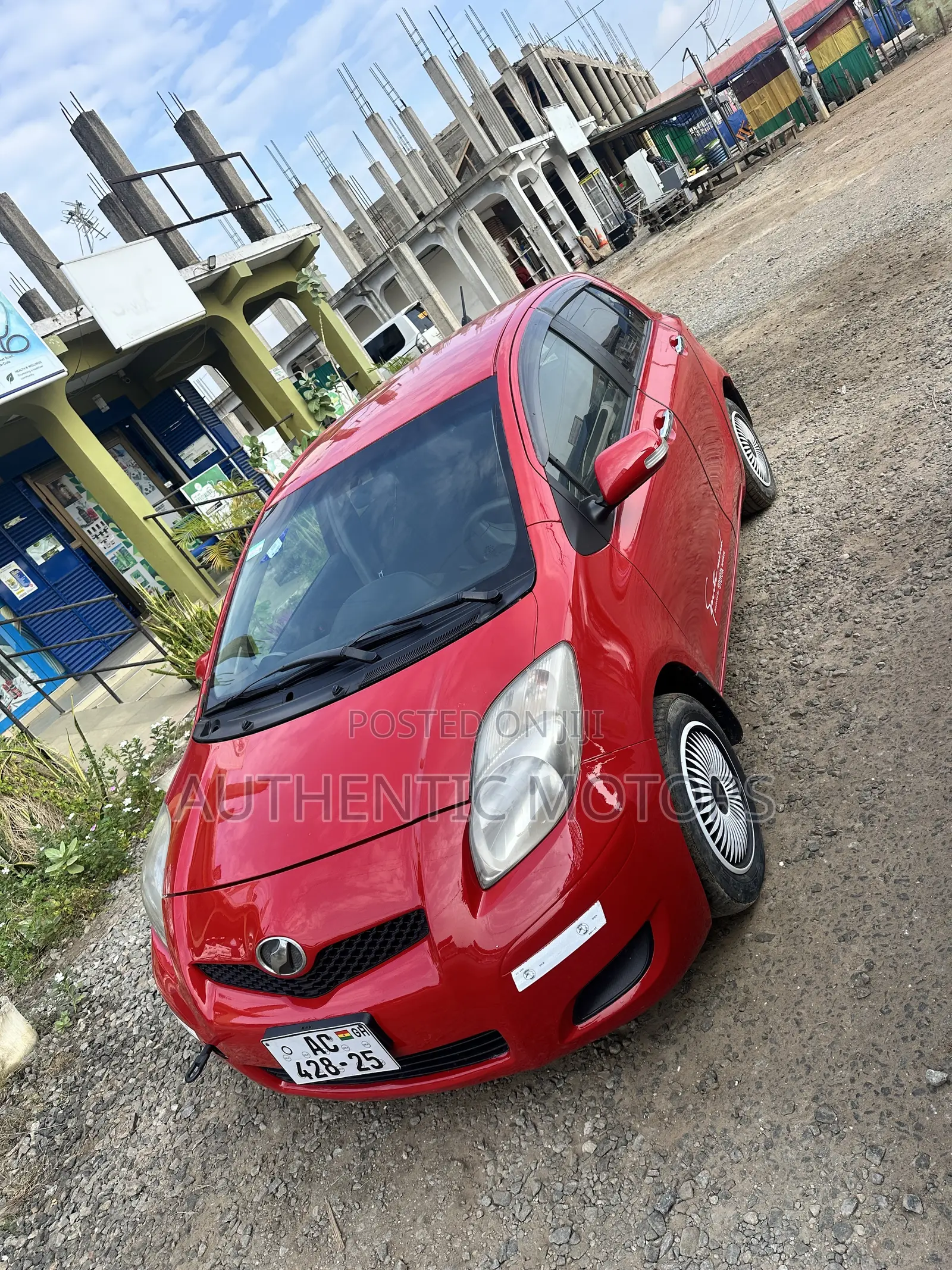 Toyota Vitz 2010 Red