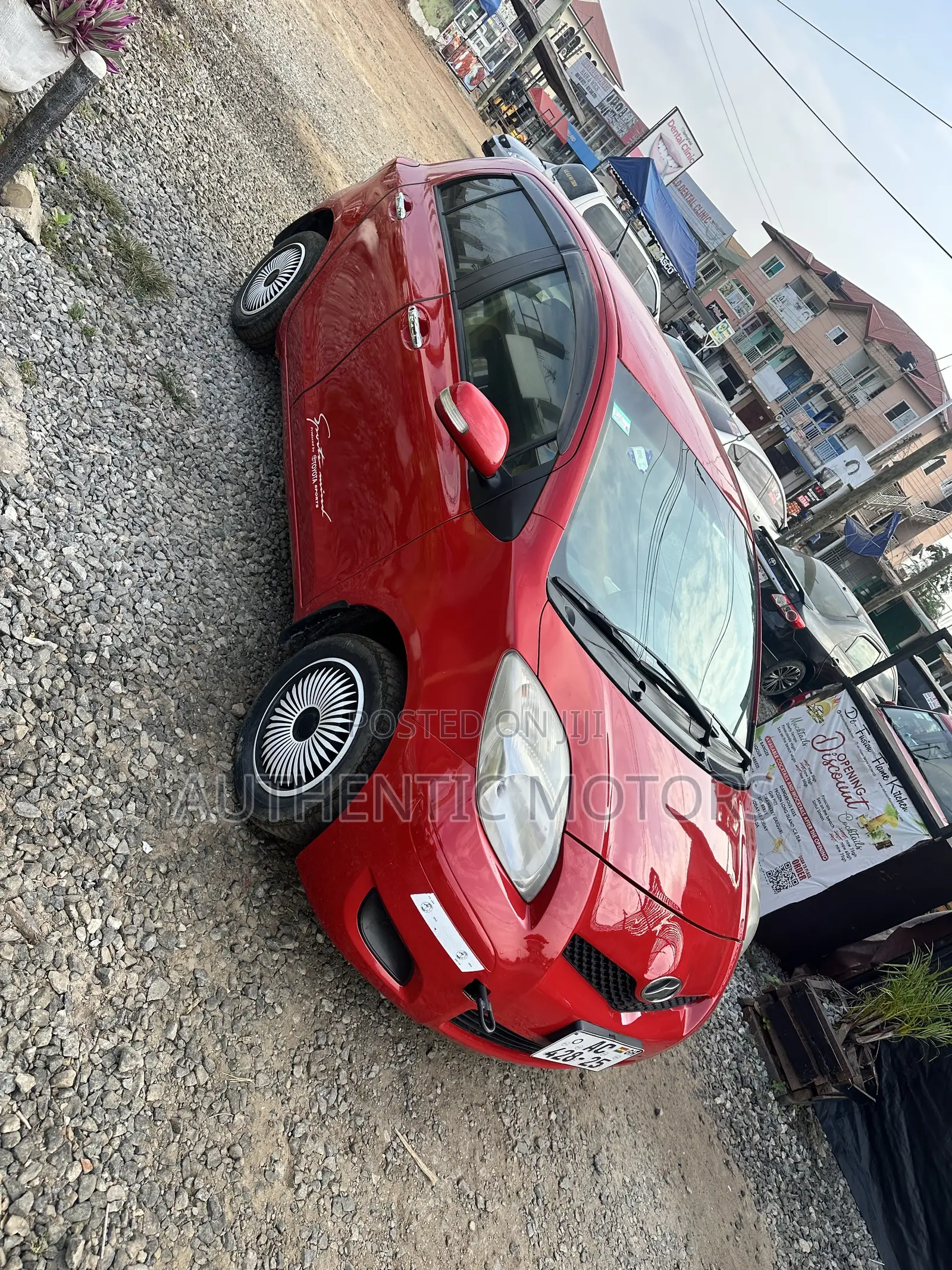 Toyota Vitz 2010 Red