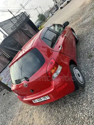 Toyota Vitz 2010 Red