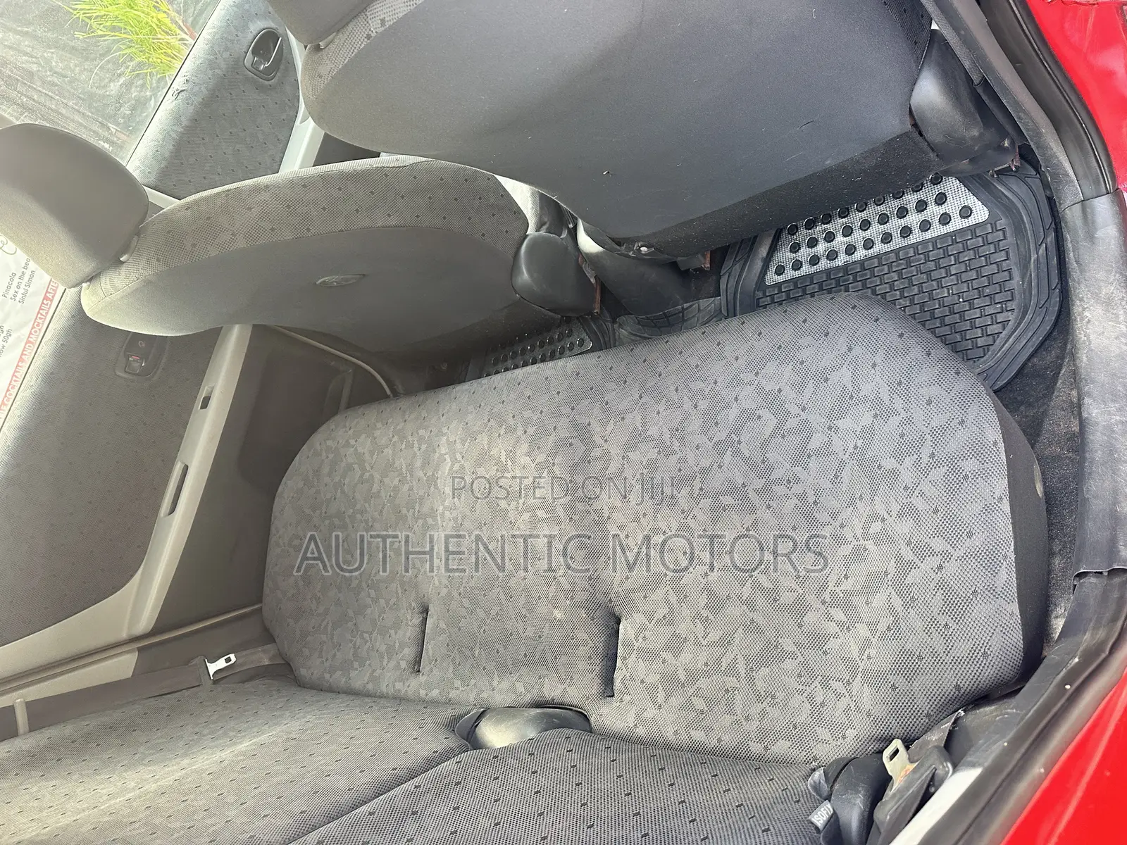 Toyota Vitz 2010 Red