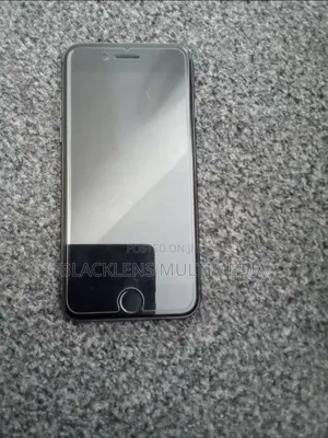 Apple iPhone 8 64 GB Black