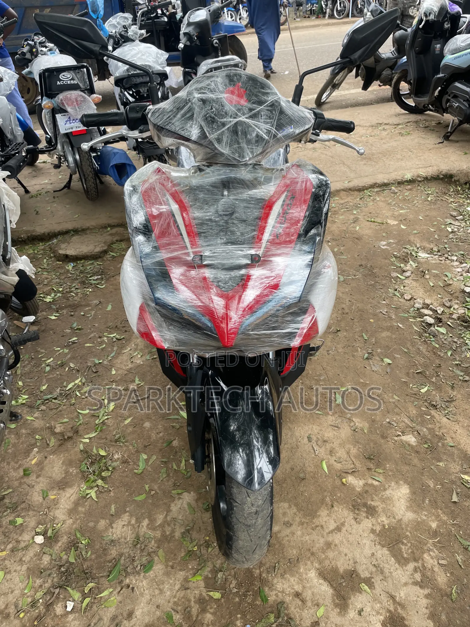 Yamaha Aerox 2025 Red
