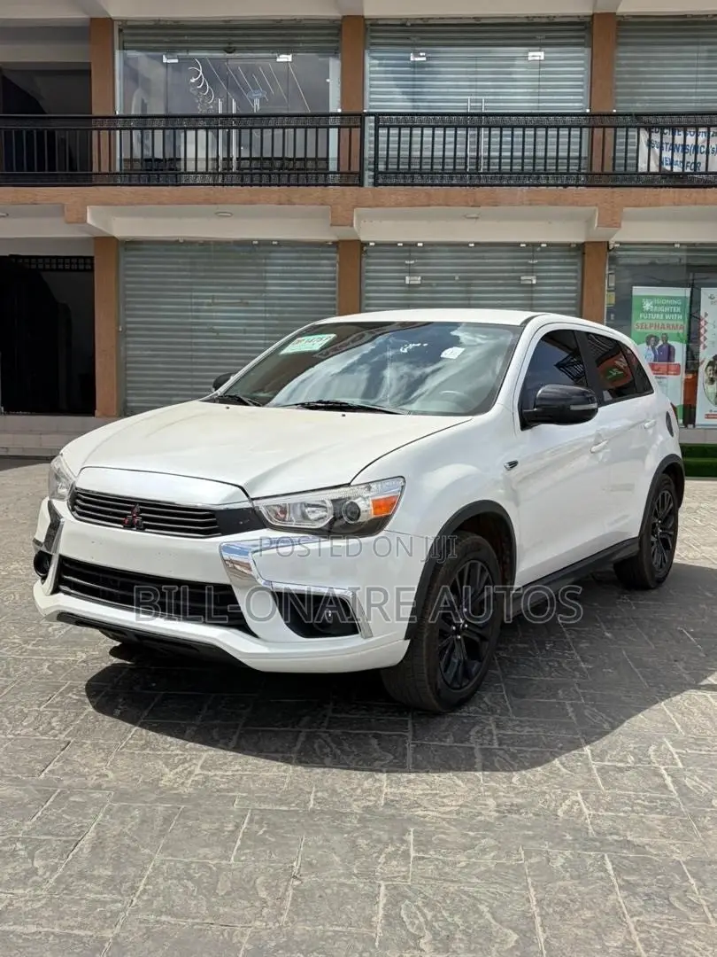 Mitsubishi Outlander SE FWD 2019 White