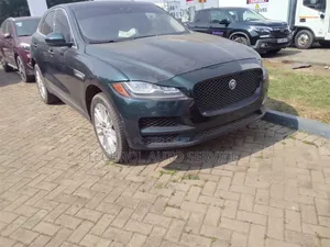 Jaguar F-Pace 2019 Green
