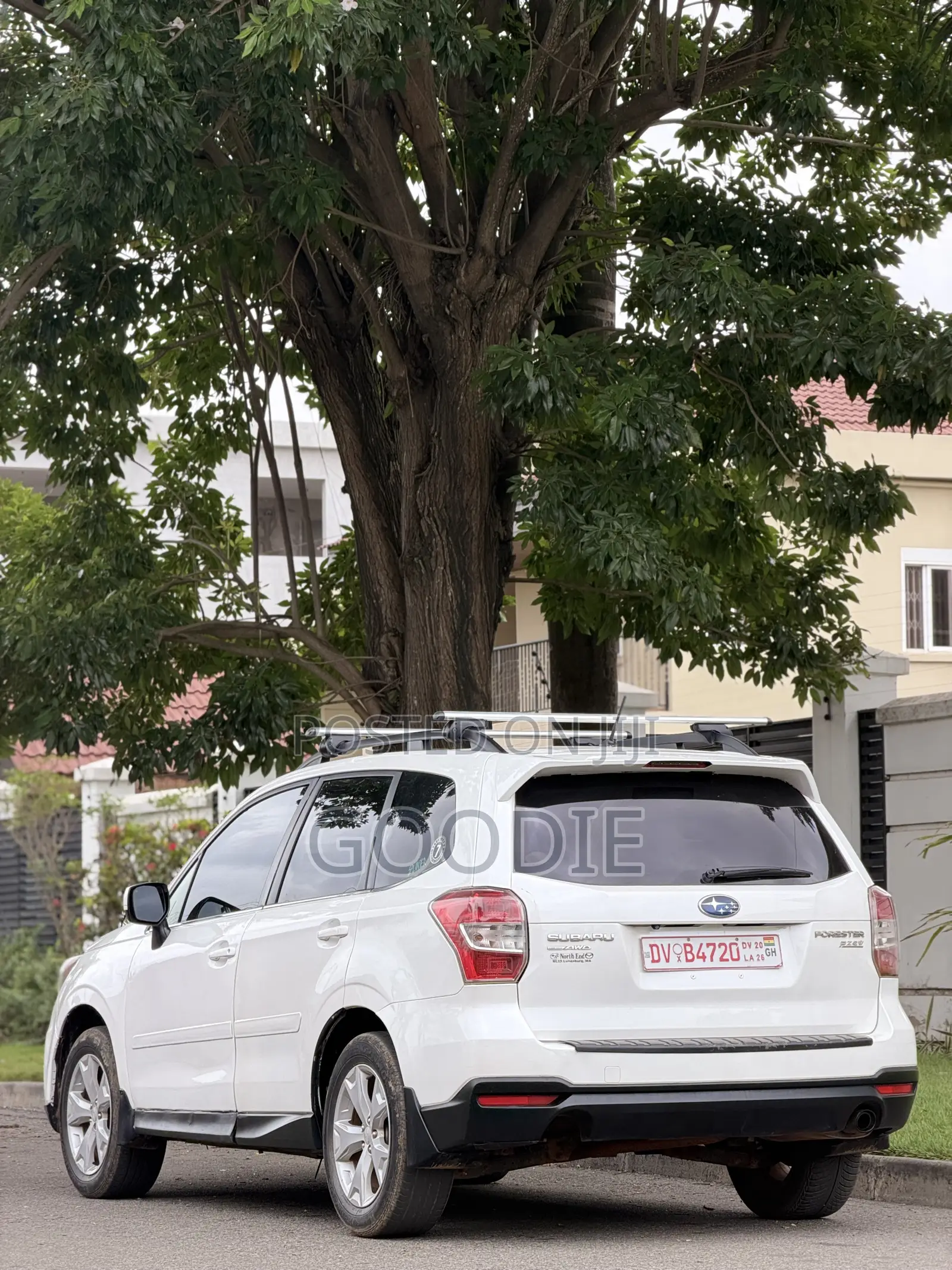 Subaru Forester 2.5i Premium PZEV 4dr SUV AWD (2.5L 4cyl 6M) 2014 White