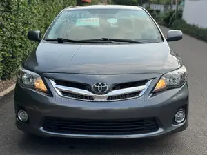 Toyota Corolla S 4dr Sedan (1.8L 4cyl 4A) 2013 Gray