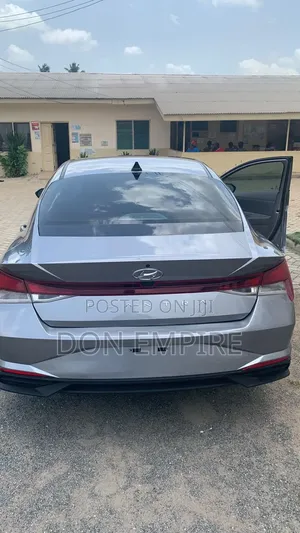 Hyundai Elantra SE 2023 Silver