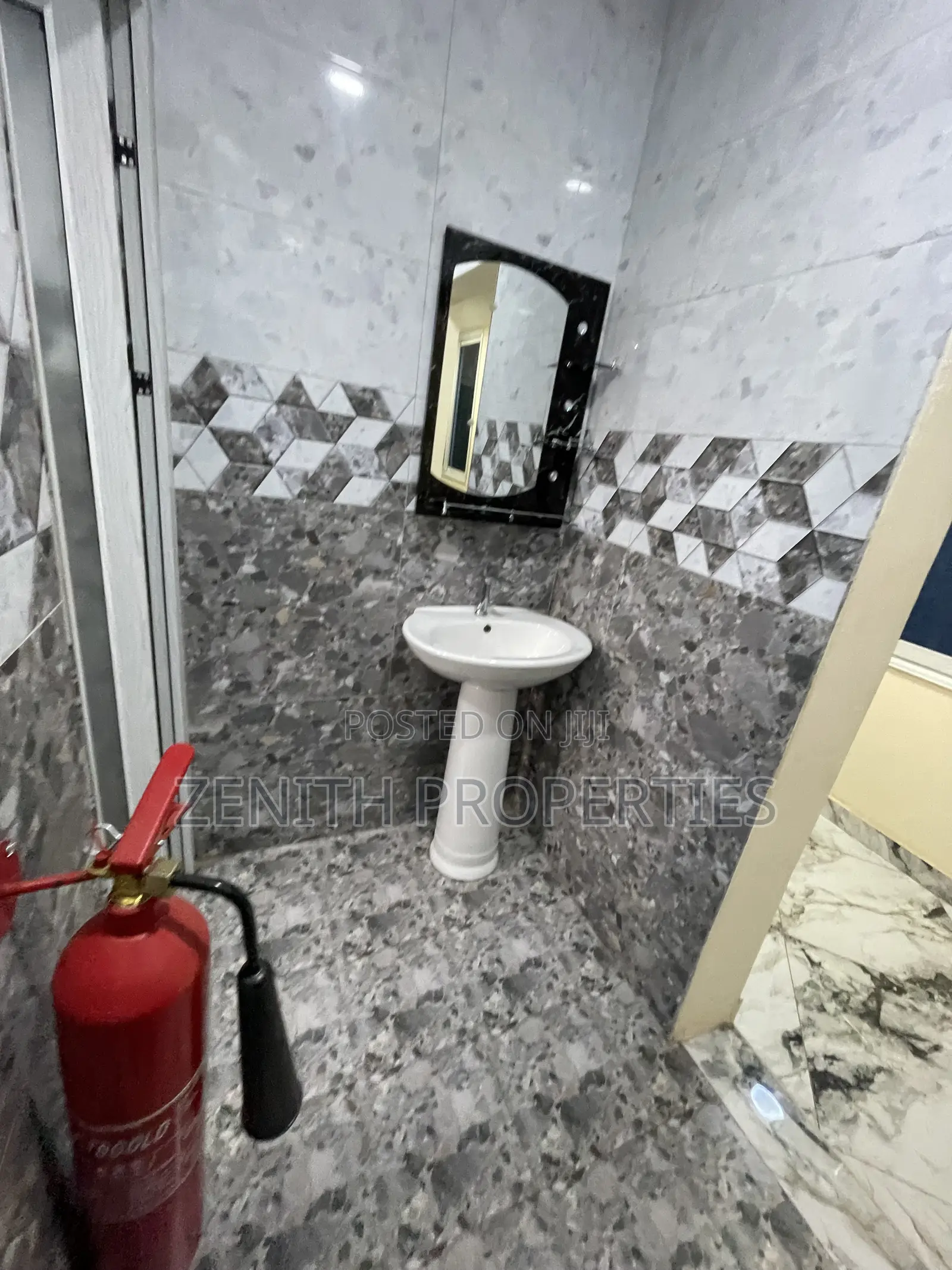 3bdrm Apartment in Zenith Realty, Bortiano for rent