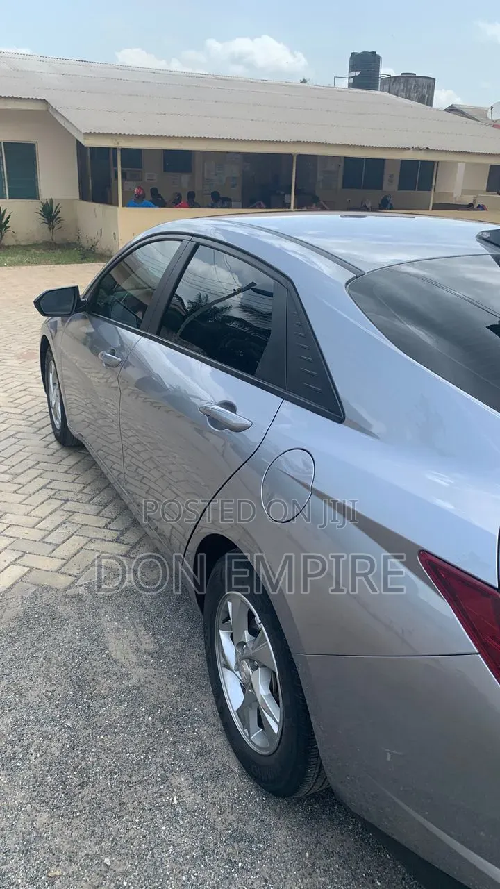 Hyundai Elantra SE 2023 Silver