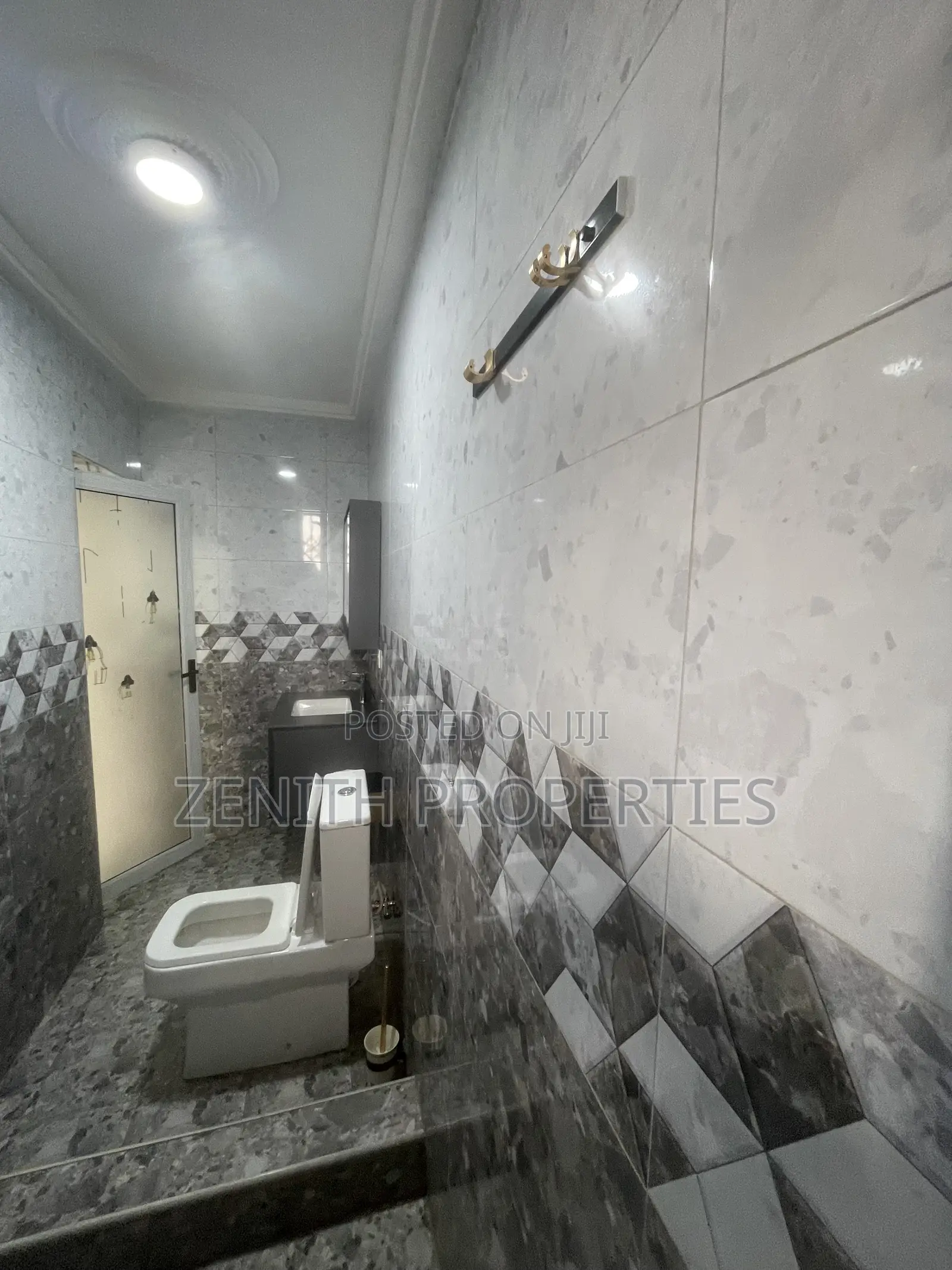 3bdrm Apartment in Zenith Realty, Bortiano for rent