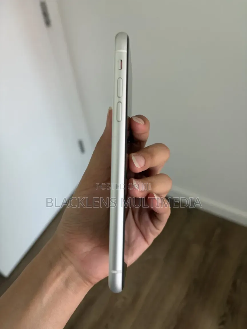 Apple iPhone XR 128 GB White