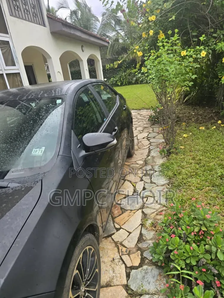Toyota Corolla 2015 Black