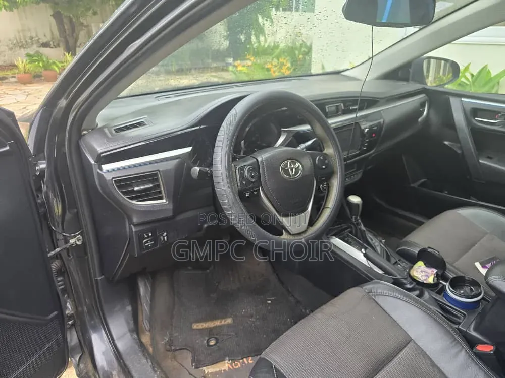 Toyota Corolla 2015 Black