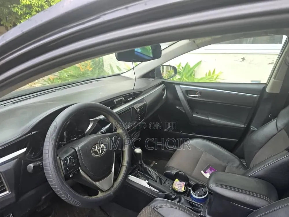 Toyota Corolla 2015 Black