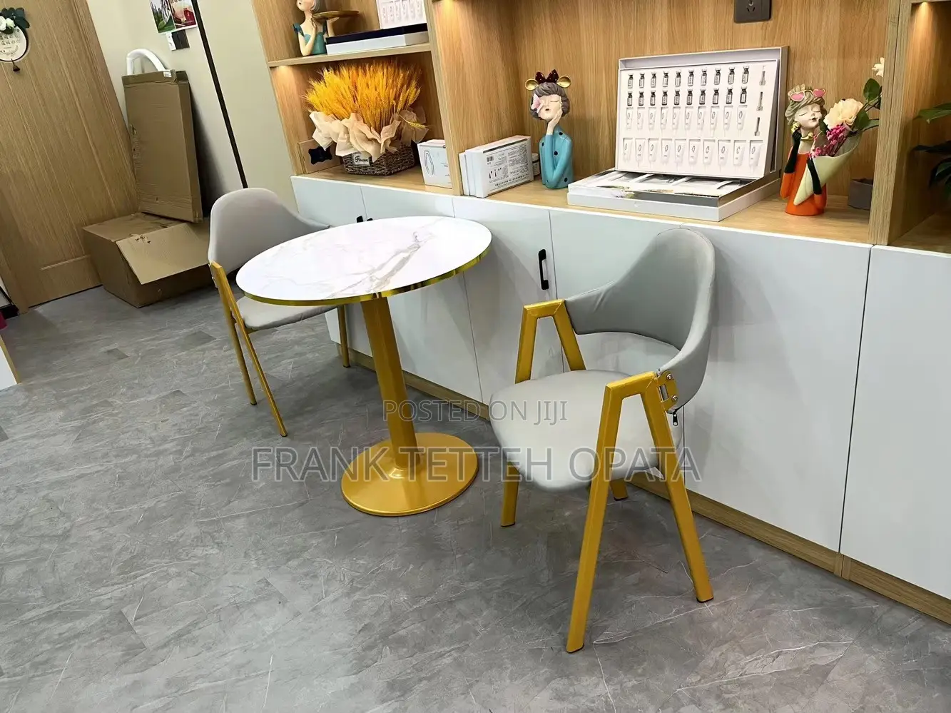 Round Dining Table and Chair Set Lounge 80x80