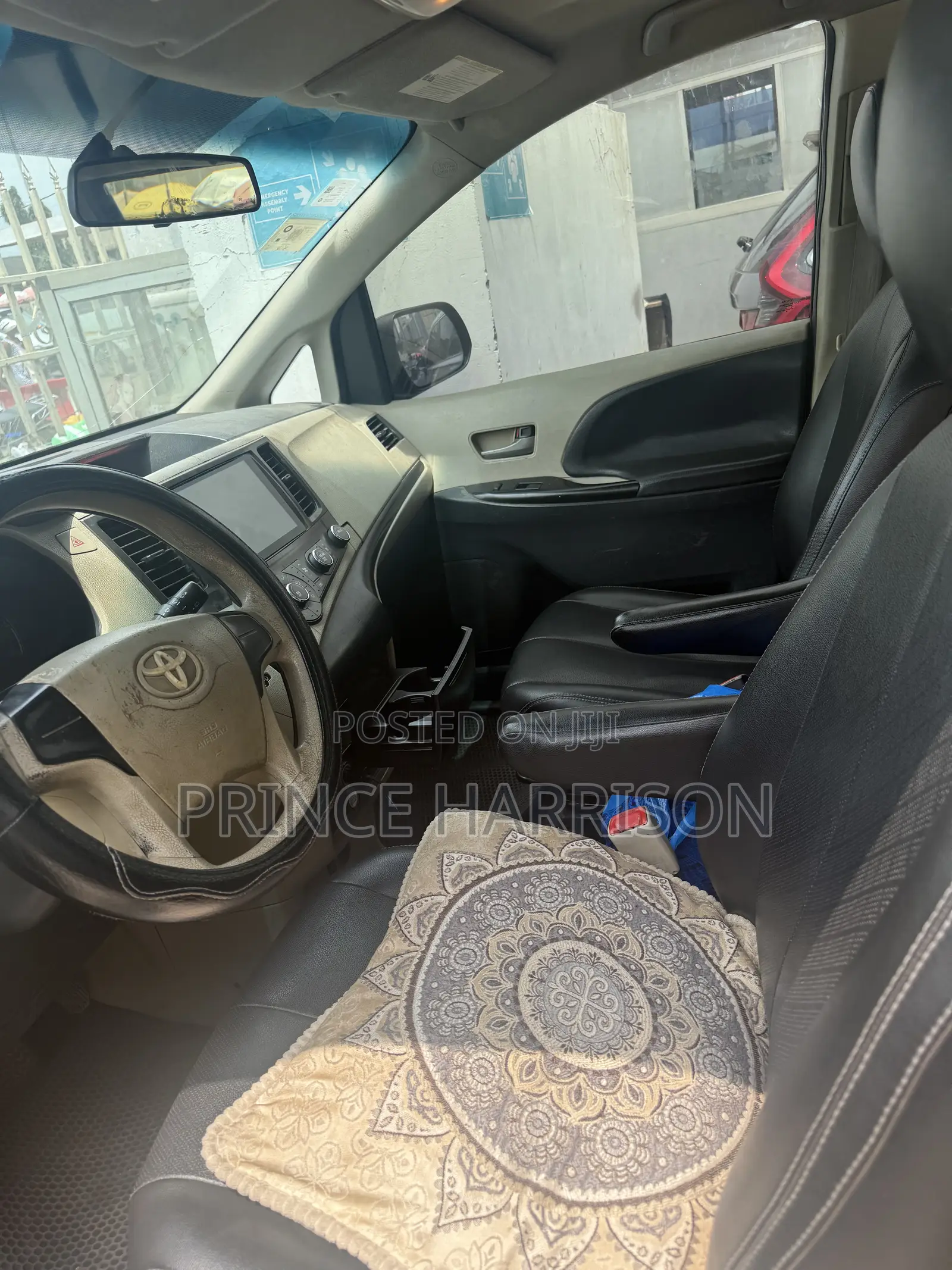 Toyota Sienna L FWD 7 Passenger 2013 Black