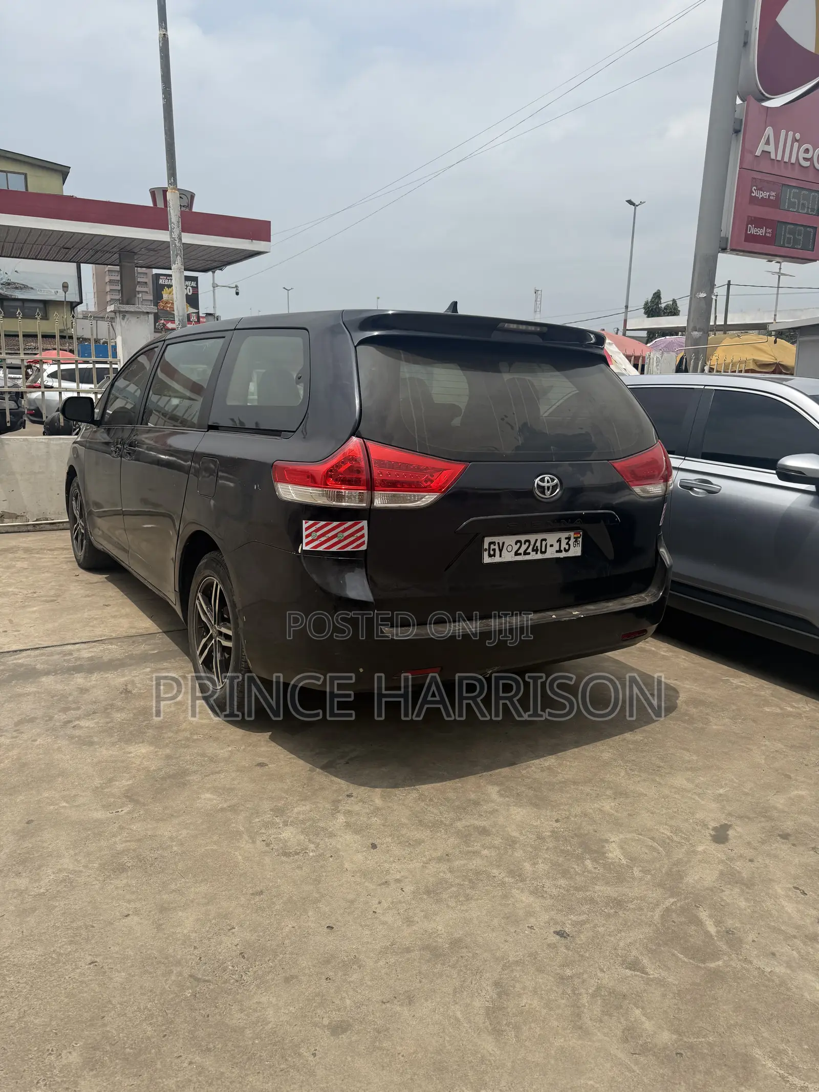 Toyota Sienna L FWD 7 Passenger 2013 Black