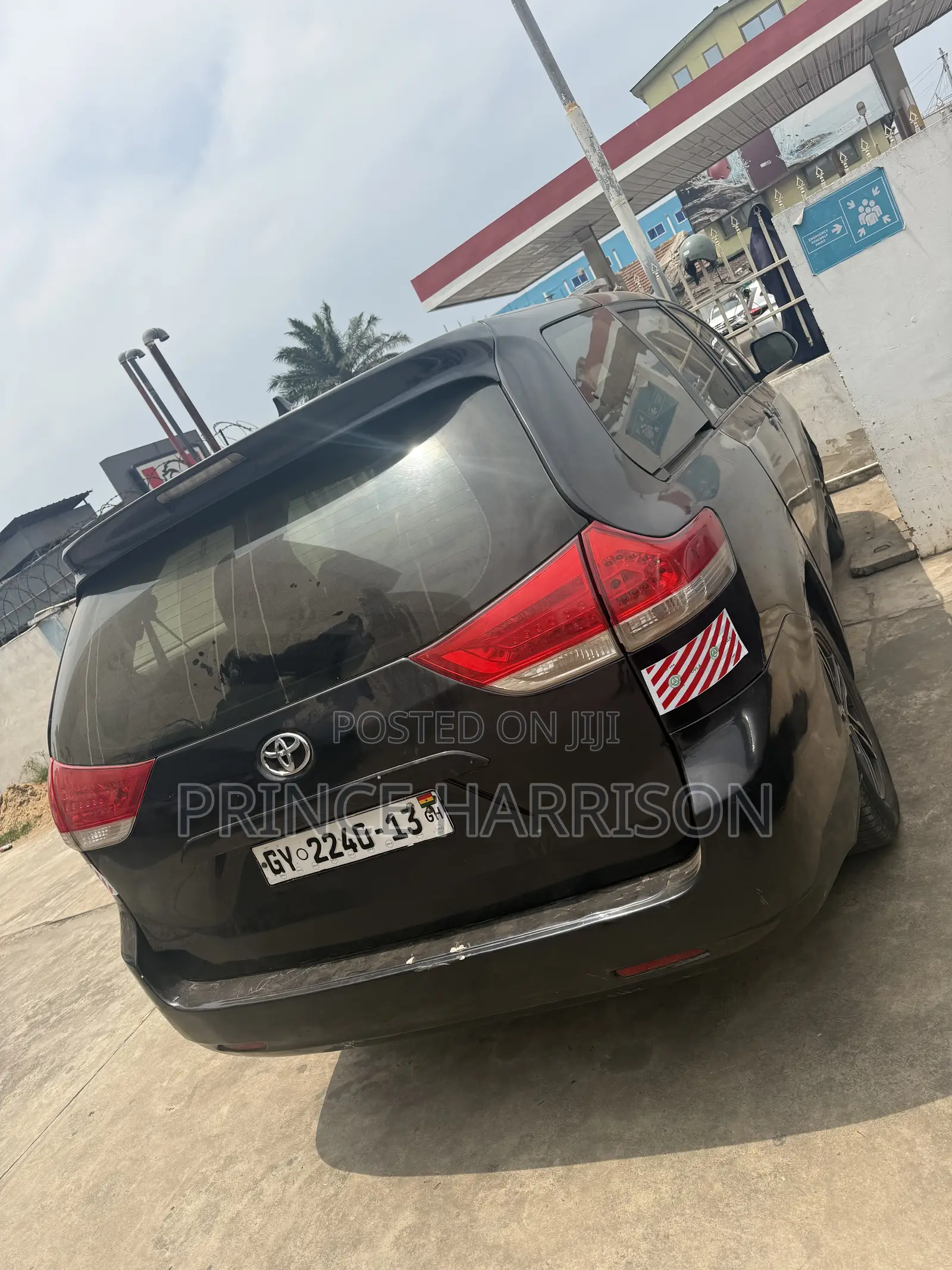 Toyota Sienna L FWD 7 Passenger 2013 Black