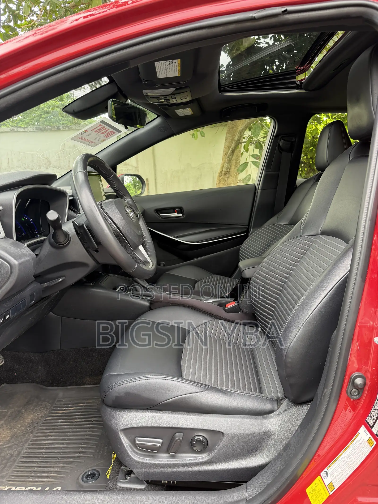 Toyota Corolla XSE 2022 Red