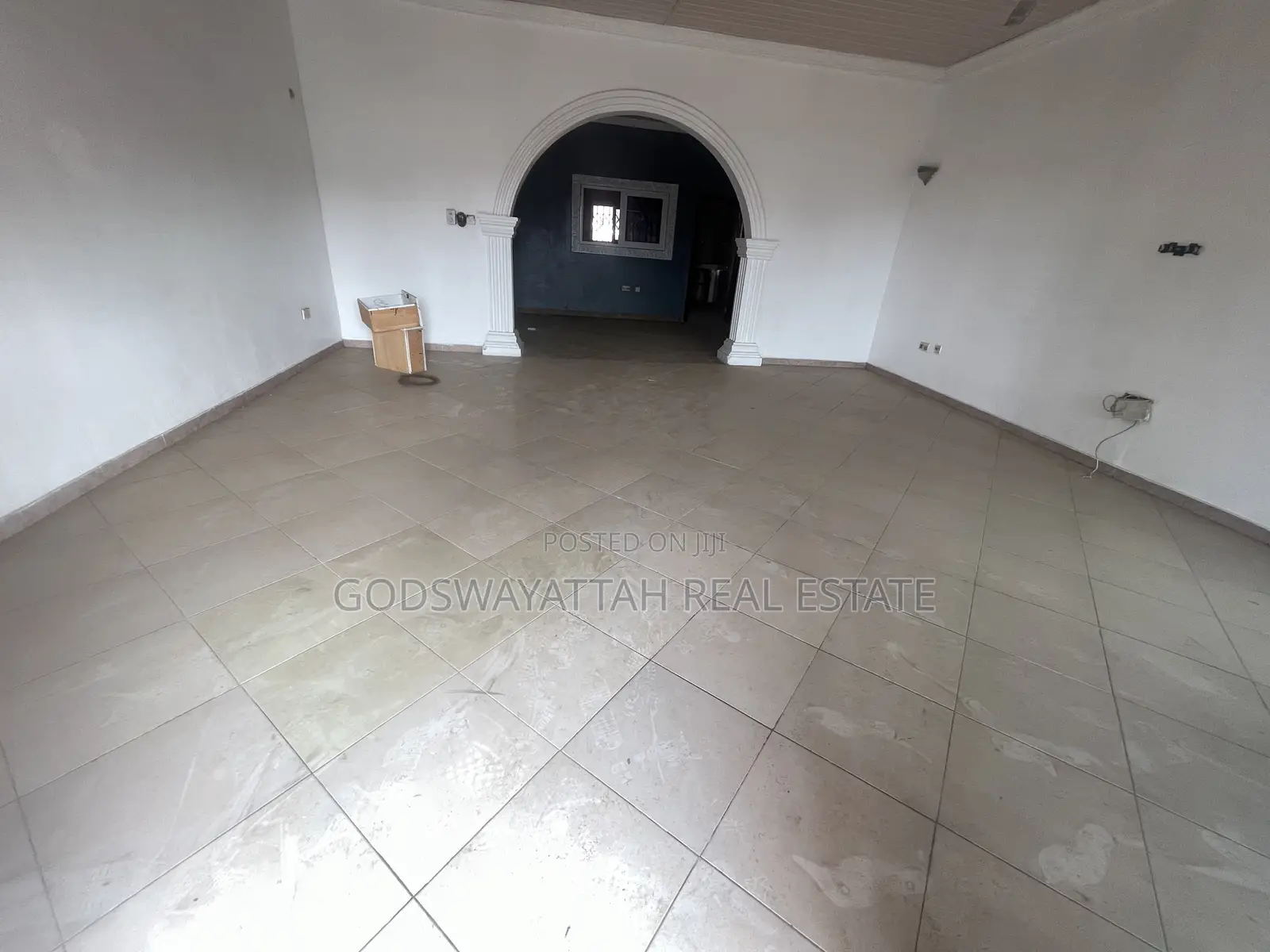 5bdrm Apartment in East Legon, Adjiriganor for rent