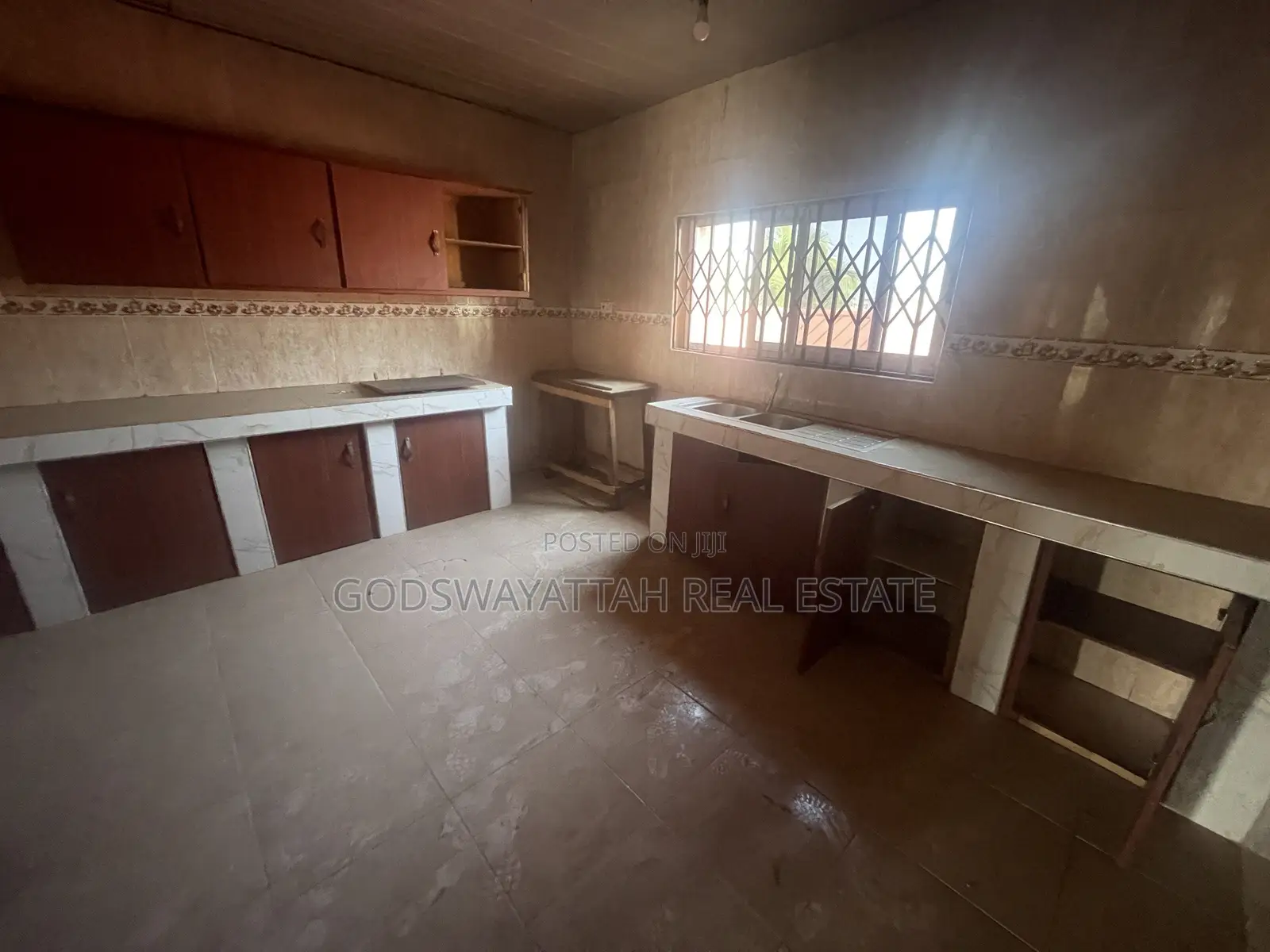 5bdrm Apartment in East Legon, Adjiriganor for rent