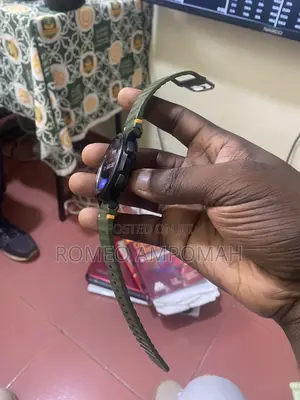 Samsung Galaxy Watch 4 Classic (LYNA)