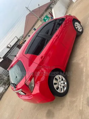 Toyota Vitz 2013 Red