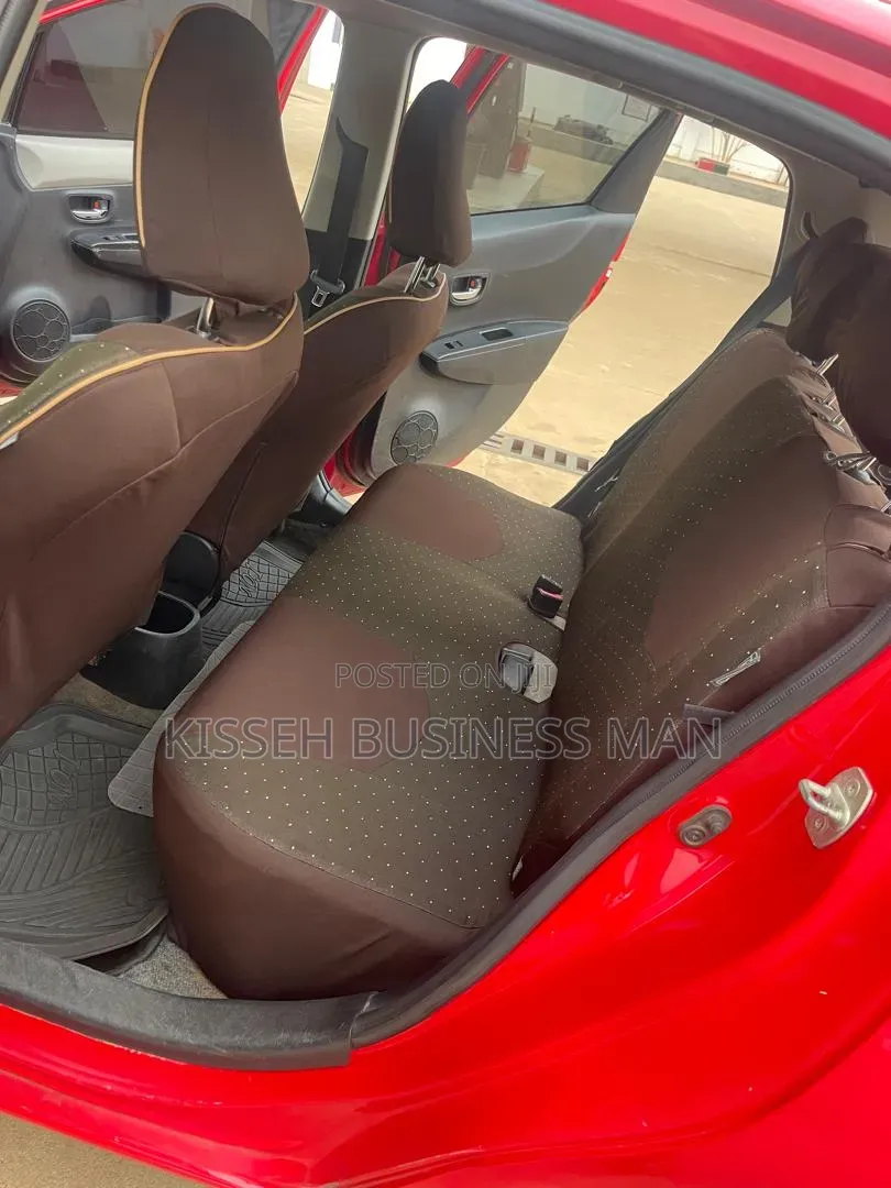 Toyota Vitz 2013 Red