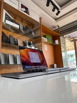 Laptop Apple MacBook Pro 2021 M1 16GB Apple M1 Pro SSD 1T