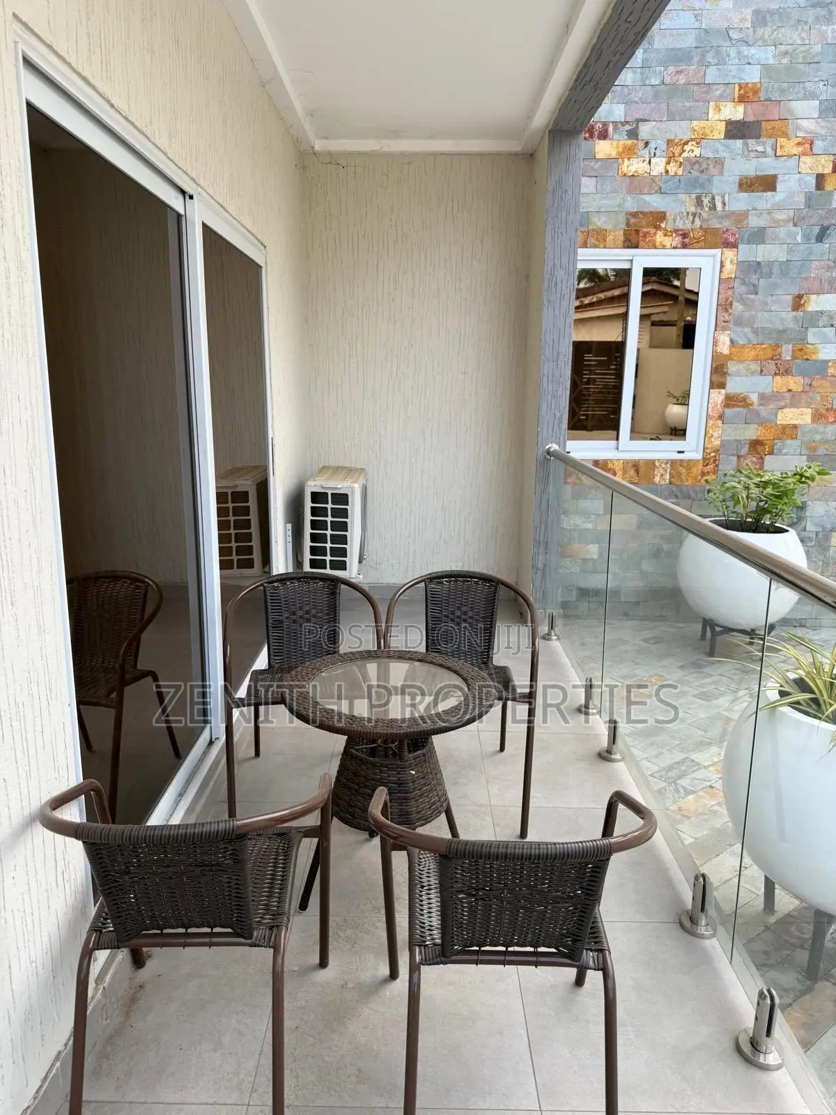 Furnished 2bdrm Apartment in Zenith Realty, Boundary Road Area for rent