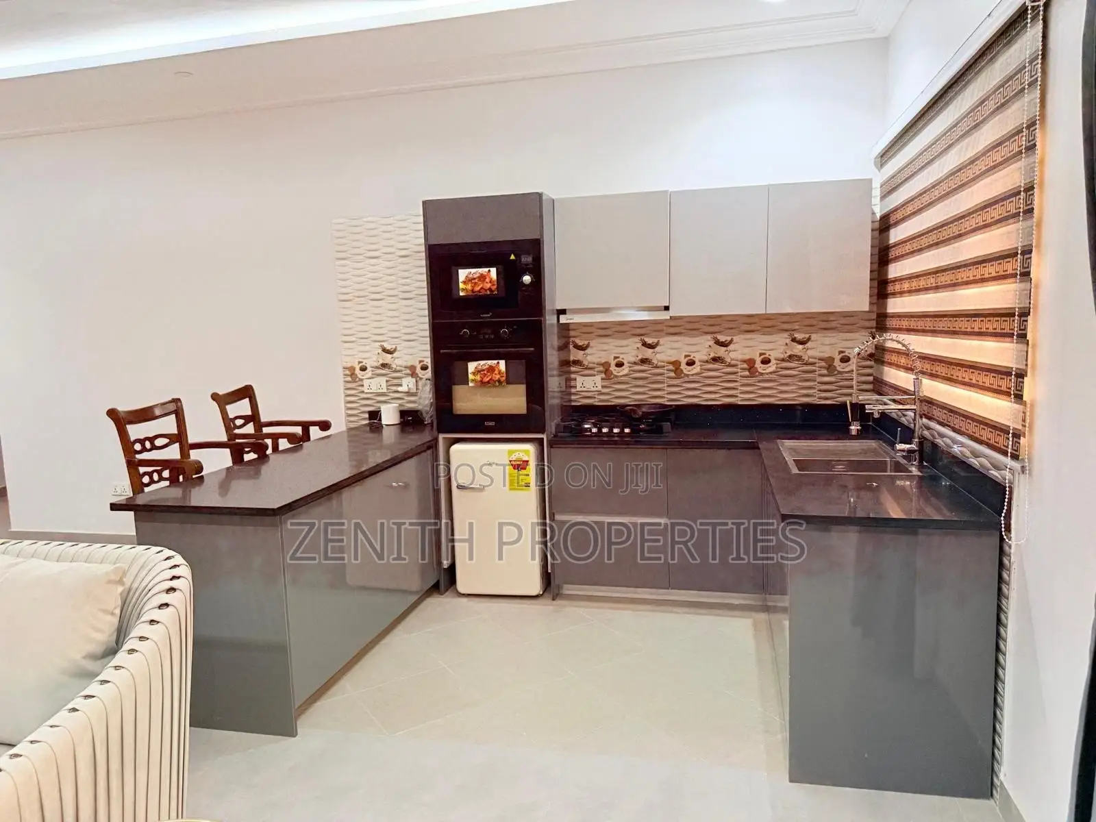 Furnished 2bdrm Apartment in Zenith Realty, Boundary Road Area for rent