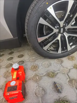 Electric Car Jack 5tons 12v Portable Hydraulic Jack