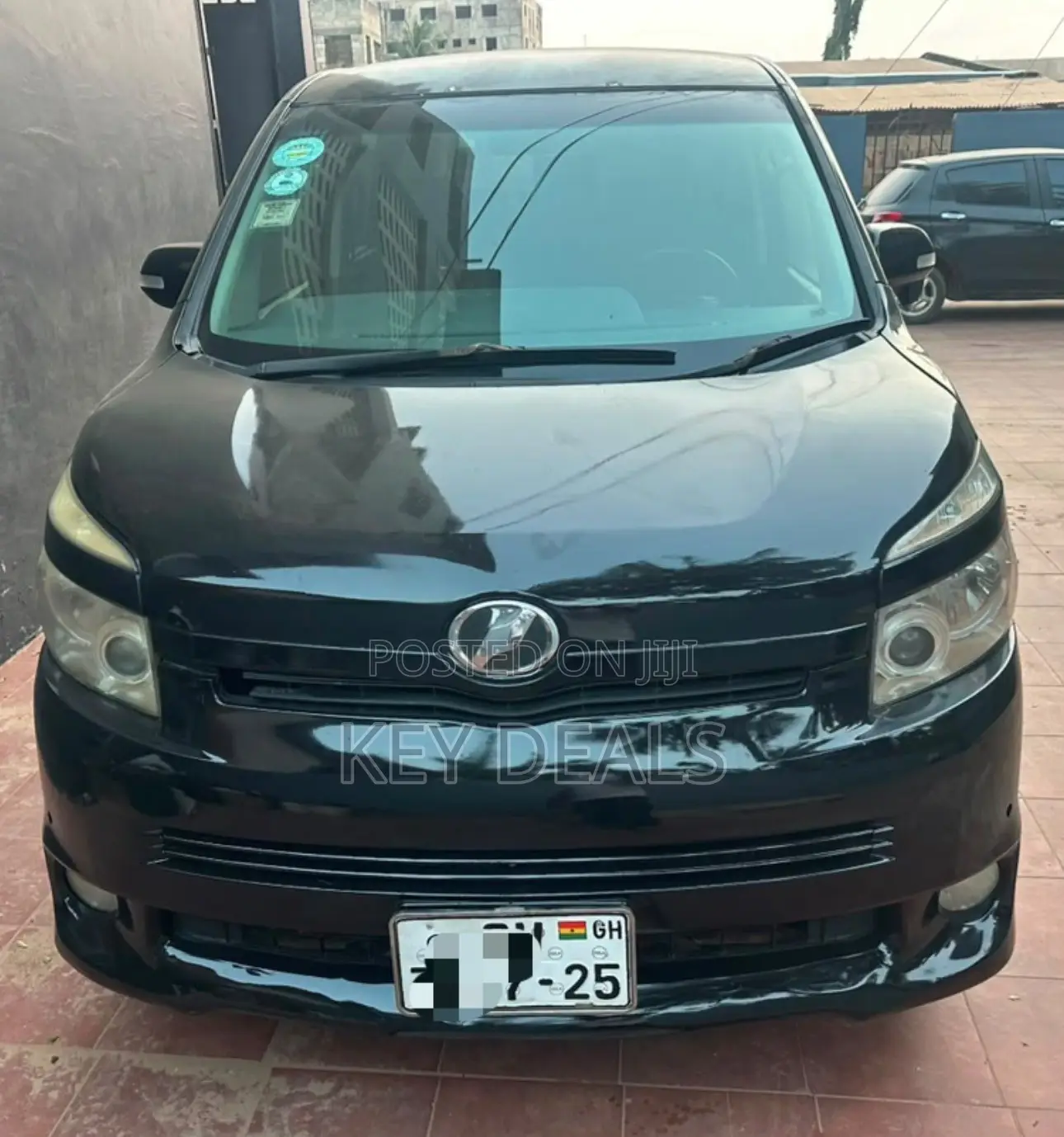 Toyota Voxy V 4WD 8-Seater 2011 Black