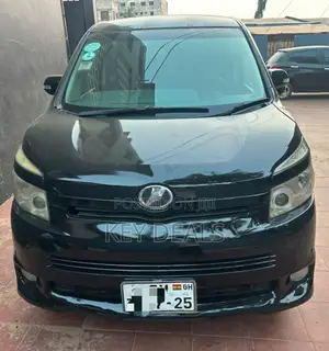 Toyota Voxy V 4WD 8-Seater 2011 Black