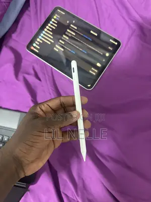 Apple iPad (2025) 128 GB Silver