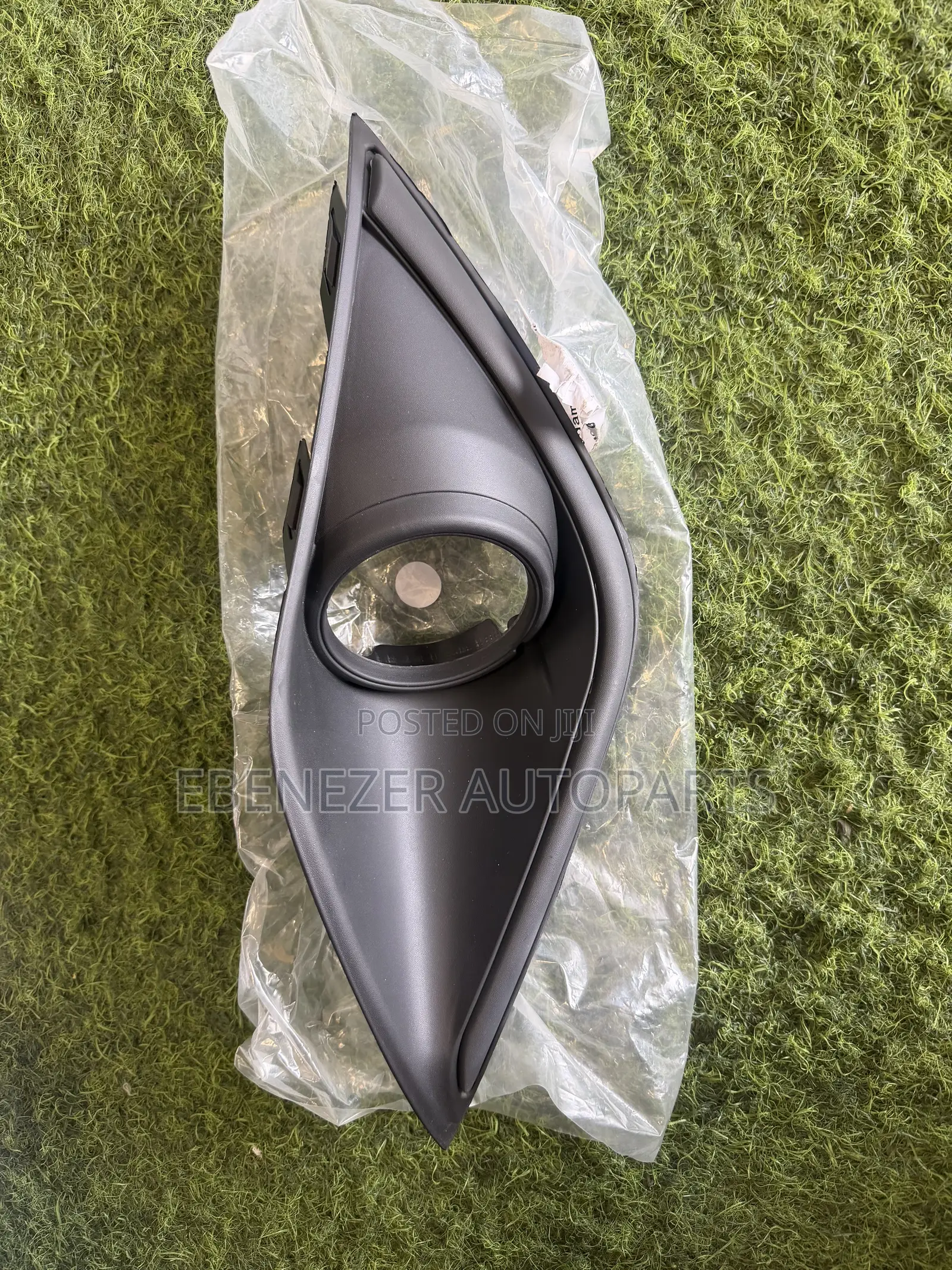 Mitsubishi Outlander Foglights Cover 2019 2020