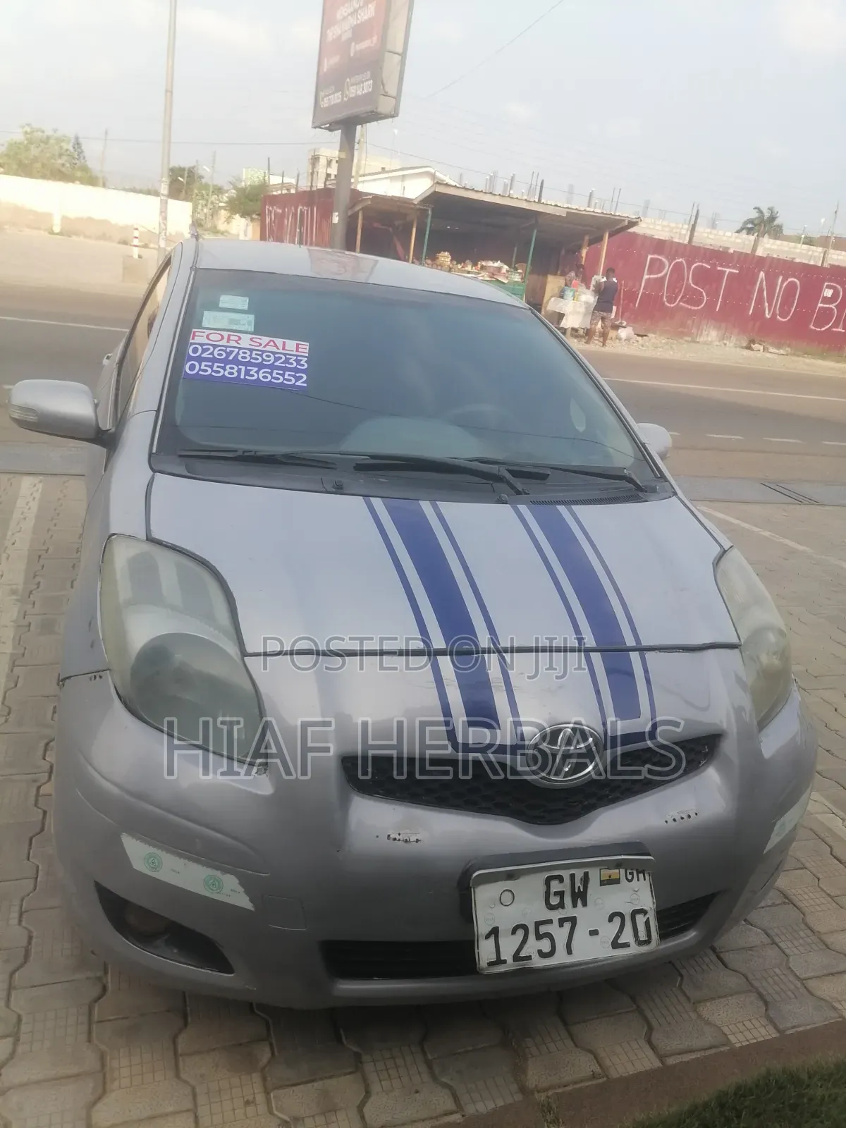 Toyota Vitz 2010 Silver
