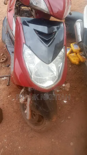 Yamaha Majesty 2020 Red