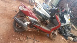 Yamaha Majesty 2020 Red
