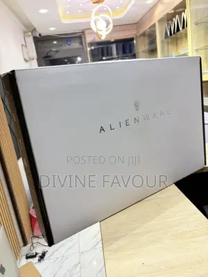 New Laptop Alienware M16 R1 32GB Intel Core i9 SSD 1T