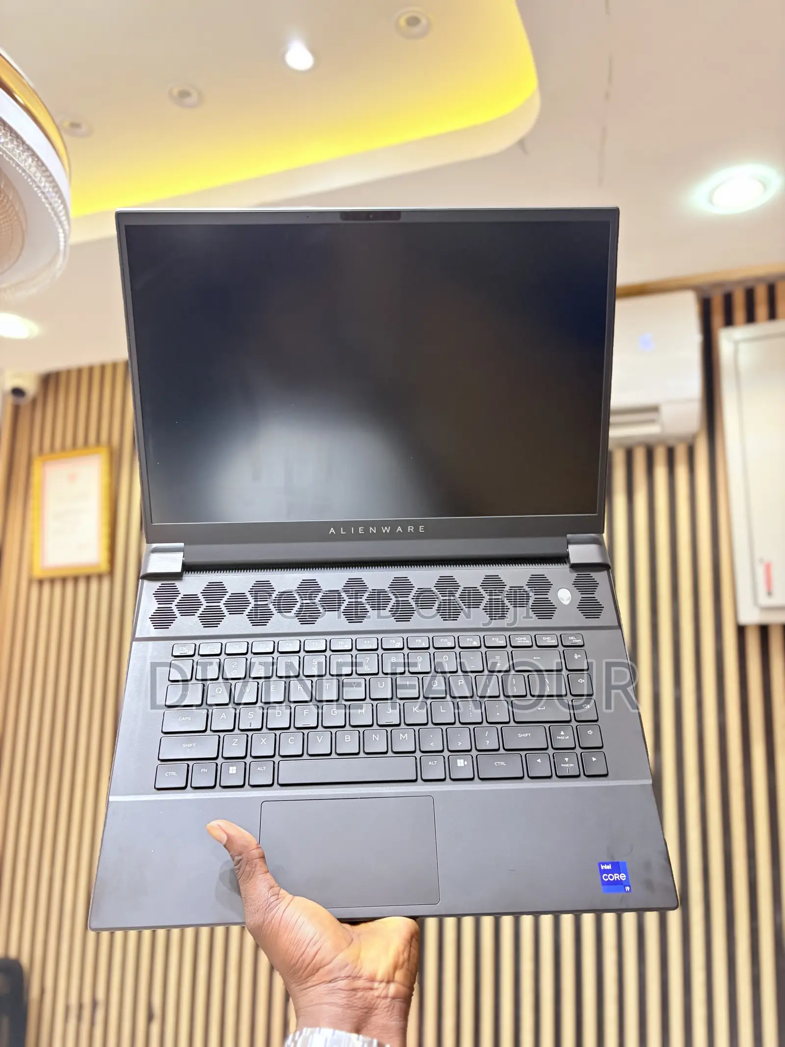 New Laptop Alienware M16 R1 32GB Intel Core i9 SSD 1T