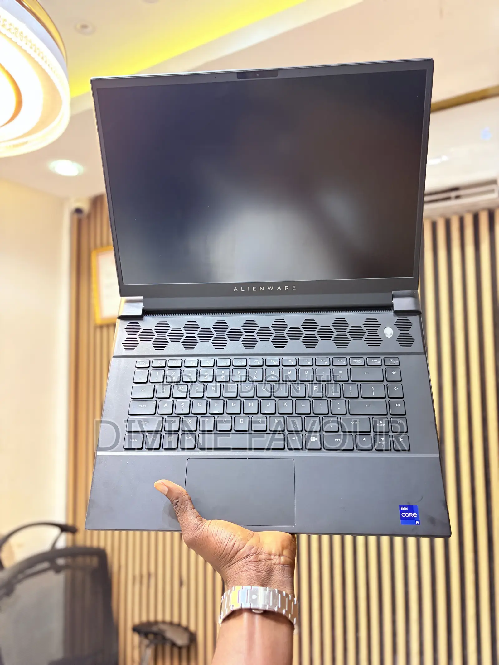 New Laptop Alienware M16 R1 32GB Intel Core i9 SSD 1T