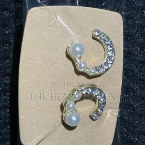 Earrings With Pearl Details