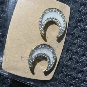 Earrings With Pearl Details